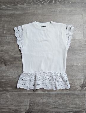 On 12th Women’s White Lace Peplum Top Short Sleeve Size M